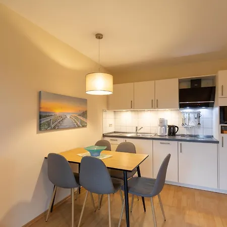 Apartment Haus Stranddüne 11 *